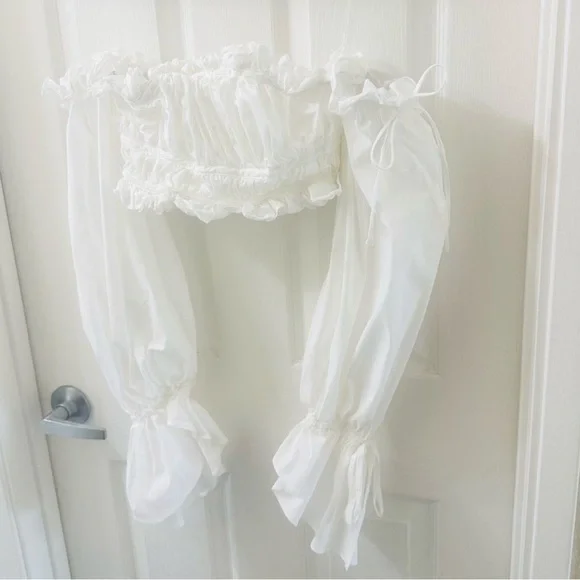 House of CB Tula (White Ruched Off Shoulder Top) - Picture 4 of 4